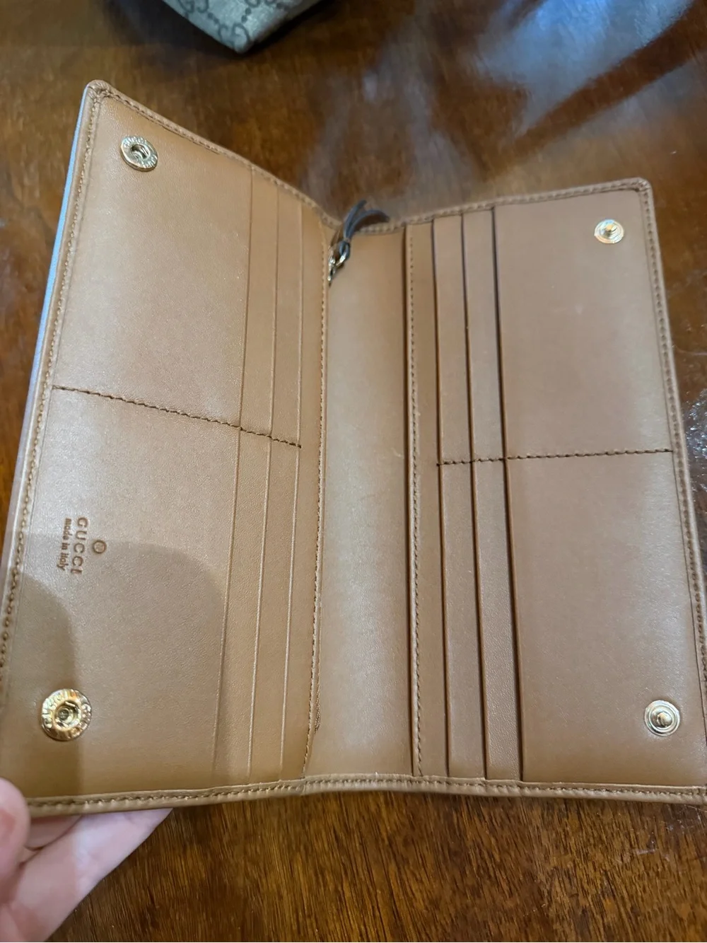 Gucci Emblem Long Wallet - Picture 3 of 6